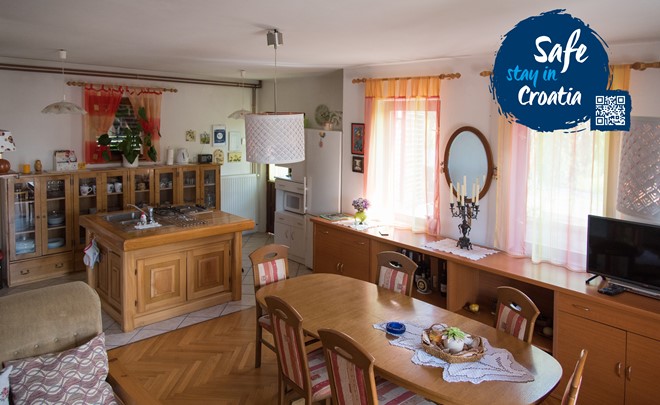  Vacation house Vrbovčanka